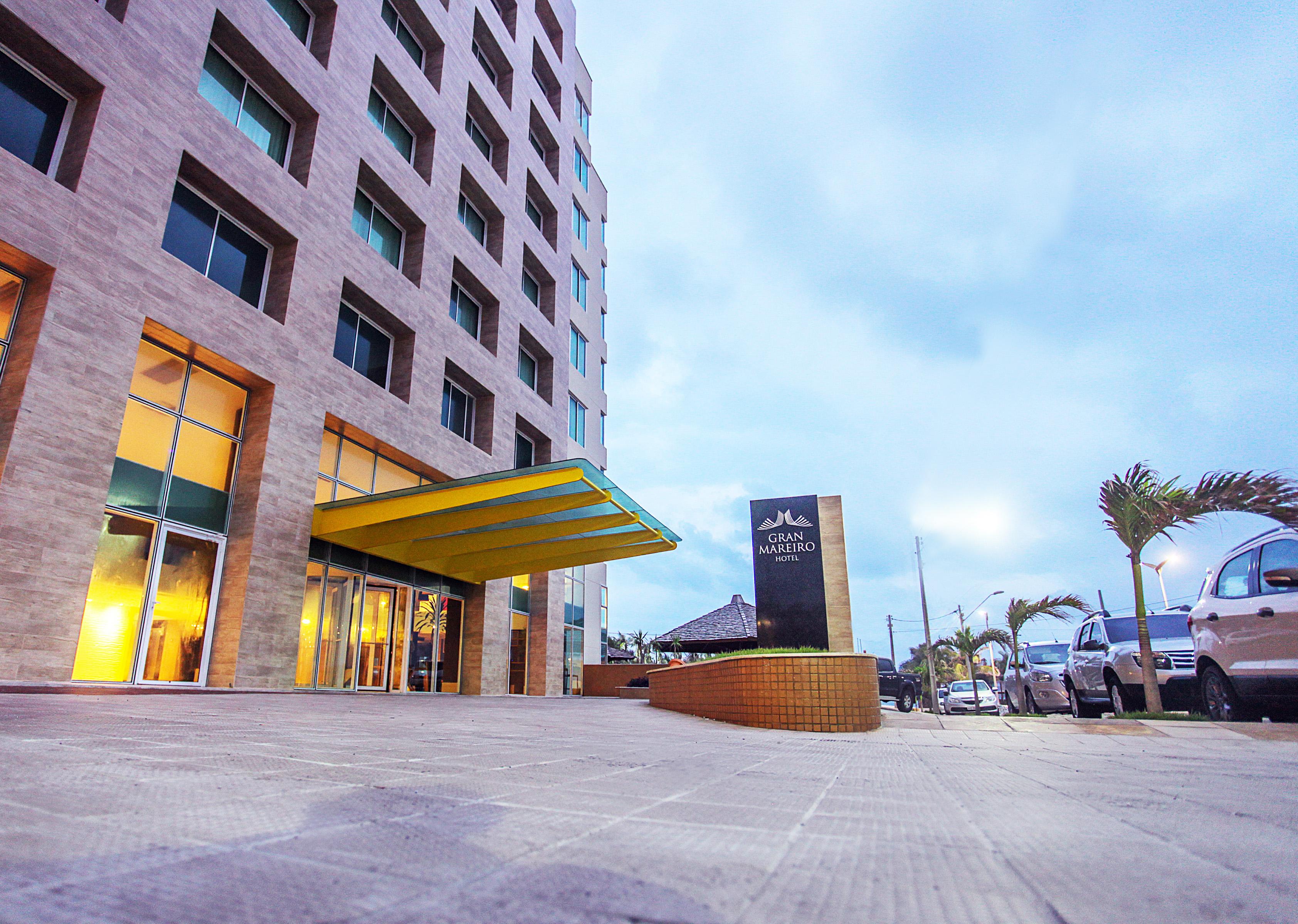 Gran Mareiro Hotel 포르탈레자 외부 사진 The hotel's entrance